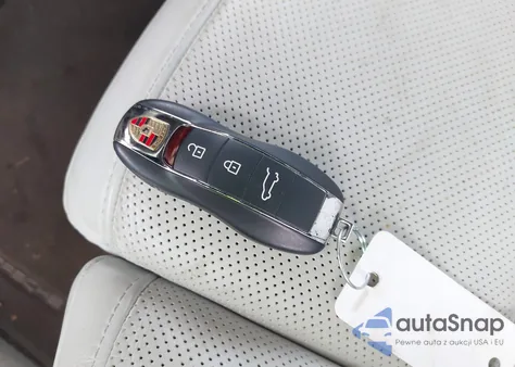 2020 Porsche Macan from USA, damaged, VIN WP1AA2A55LLB03066